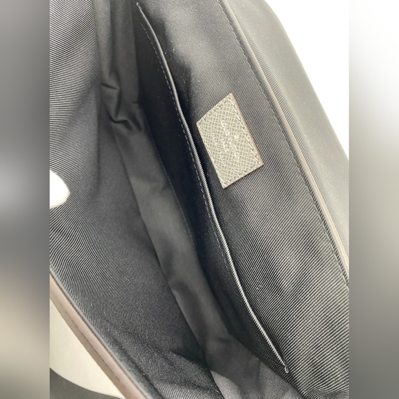 Louis Vuitton District PM Leather Men Shoulder Bag - Glacier - Picture 9 of 15